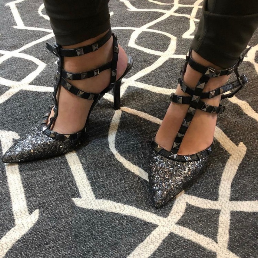 Look like Valentino 💗